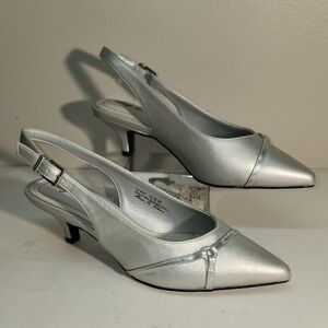 Easy Street Silver Slingback Heels